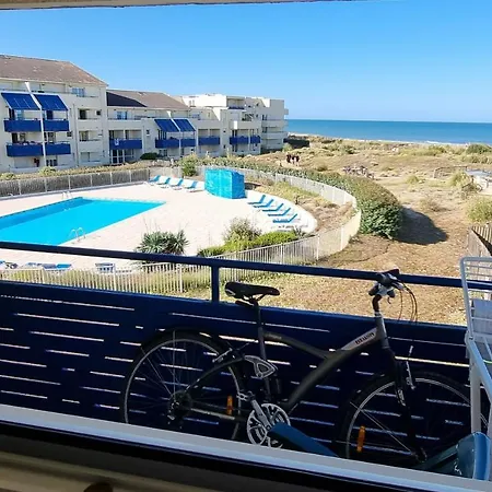 Bleu Marine: Oceanfront Balcony Apartment with Pool Lacanau Exterior photo